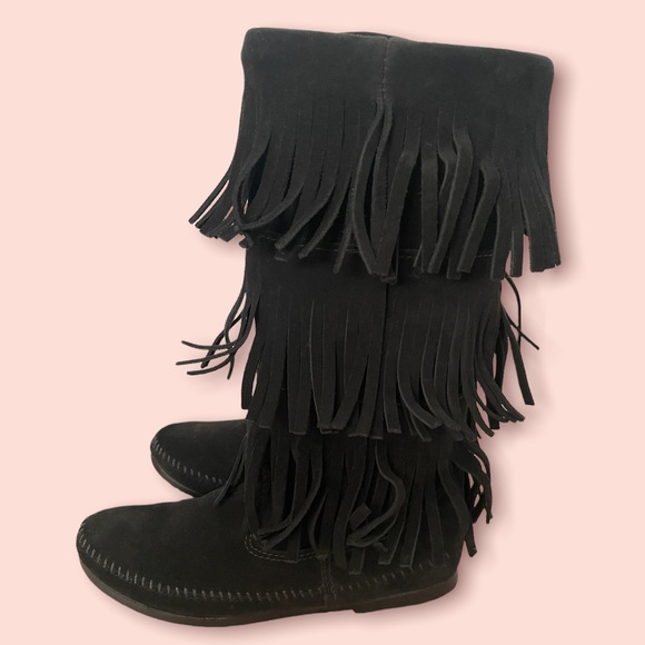 Minnetonka Fringe Moccasin Boots - Picture 4 of 12